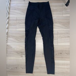 Lululemon mesh side panel leggings